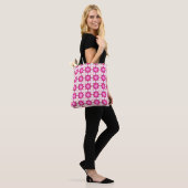 Roze Bloemblad Mozaïek patroon Tote Bag (Op model)