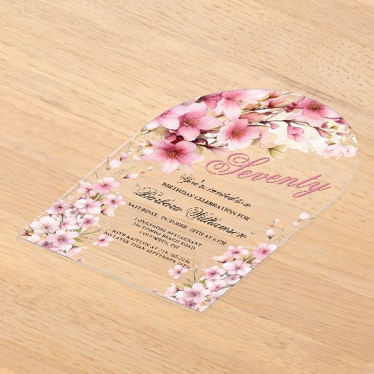 Roze Bloemboog Elegantie 70ste Verjaardag Party Acryl Uitnodigingen (Laagn)