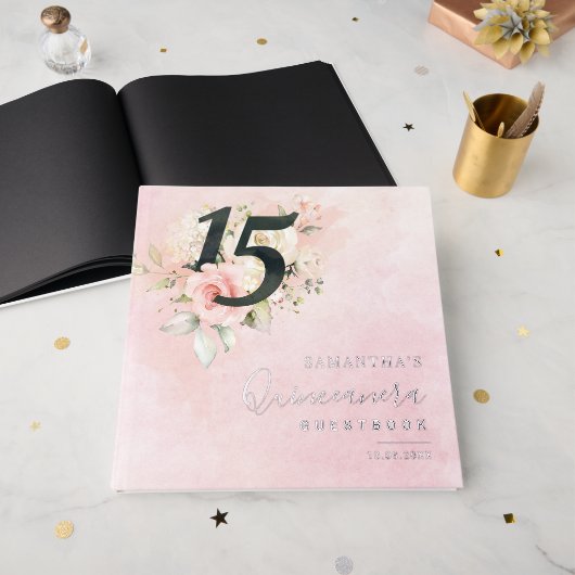Roze Bloemen 15e Verjaardag Script Party Zilveren  Gastenboek (Voorkant open)
