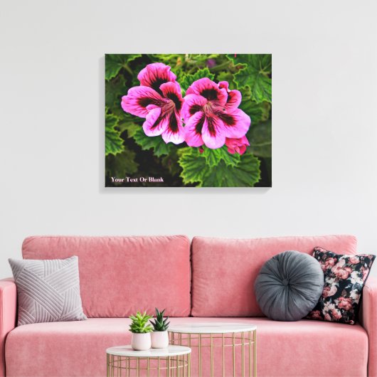 Roze bloemen 1 canvas afdruk (Insitu (Woonkamer))