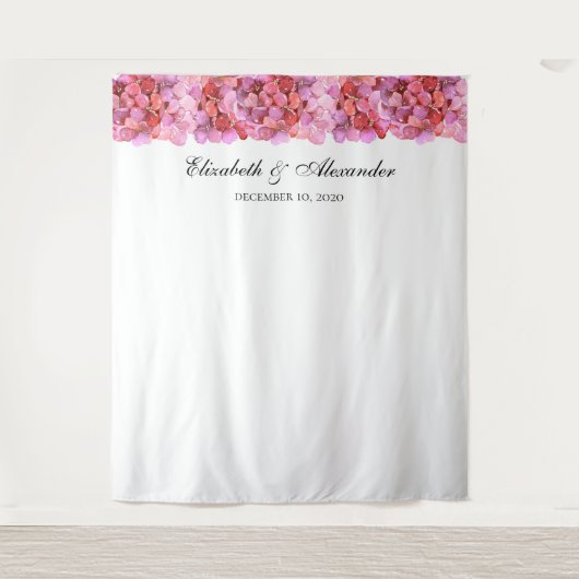 Roze bloemen achtergrond. Bloemrijke trouw achterg Wandkleed (Voorkant)