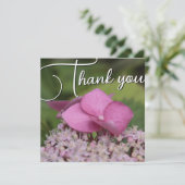 Roze bloemen achtergrond groen aanpasbare tekst bedankkaart (Staand voorkant)