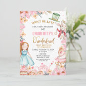 Roze Bloemen Alice In Onederland 1e Verjaardag Kaart (Staand voorkant)