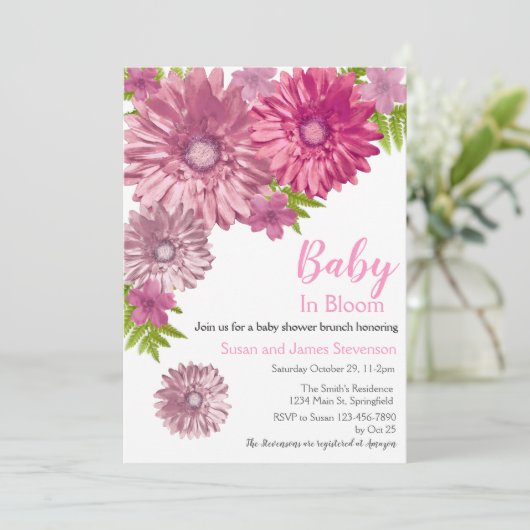 Roze Bloemen Baby in Bloom Brunch Douche Kaart (Staand voorkant)