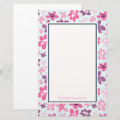 Roze bloemen bevestigen het griepachtige patroon o briefpapier (Voorkant / Achterkant)