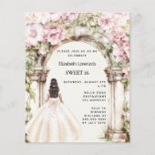 Roze bloemen boog witte jurk Sweet 16 uitnodiging (Voorkant)