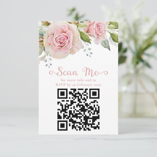 Roze Bloemen Bruiloft RSVP QR Informatiekaartje (Staand voorkant)