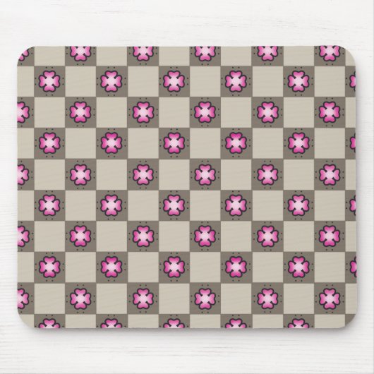 Roze Bloemen Checkerboard Patroon Muismat (Voorkant)