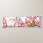 Roze bloemen Cherry Blossom Floral Pattern Gift Lichaamskussen<br><div class="desc">Ontworpen met een prachtige en  artistieke achtergrond van roze lentbloemen!</div>