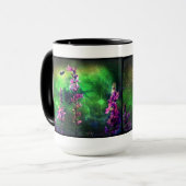 Roze bloemen en bijen tegen de wereld mok (Voorkant links)