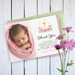 Roze bloemen en gouden kruis meisje doop foto bedankkaart