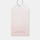 Roze bloemen en goudgroene bruinbruiddweddenschapp cadeaulabel (Achterkant)