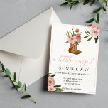 Roze Bloemen en Groen Cowgirl Verjaardag Kaart<br><div class="desc">Vier de speciale dag van je kleine cowgirl in stijl met onze charmante "Pink Floral and Greenery Cowgirl Birthday Invitation". Dit prachtige ontwerp combineert de rustieke charme van het wilde westen met de elegantie van roze bloemen en weelderig groen, waardoor de perfecte uitnodiging ontstaat voor een verjaardagsbash met een cowgirl-thema....</div>