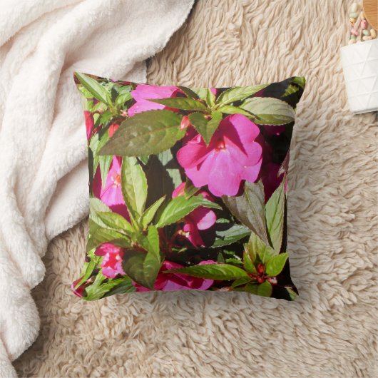 Roze bloemen en groene bladeren kussen (Deken)