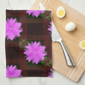 Roze bloemen en rode cellen. Keukenhanddoeken (Quarter Fold)