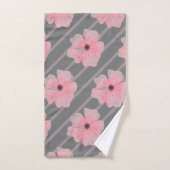 Roze bloemen en strips voor handdoekjes bad handdoek (Handdoek)