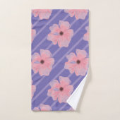 Roze bloemen en strips voor handdoekjes bad handdoek (Handdoek)