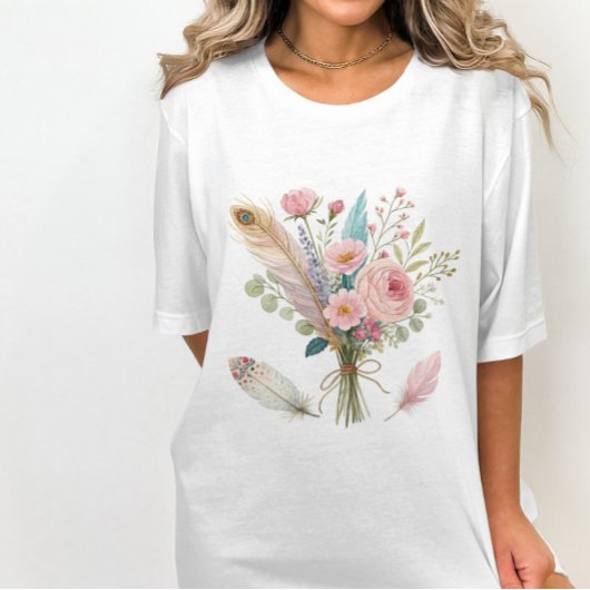 Roze bloemen en veren T-shirt