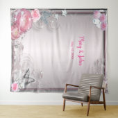 Roze Bloemen en Vlinder Trouw Achtergrond Wandkleed (In Situ (horizontaal))