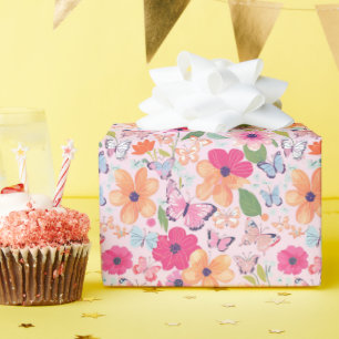 Roze Bloemen en Vlinders Cadeaupapier