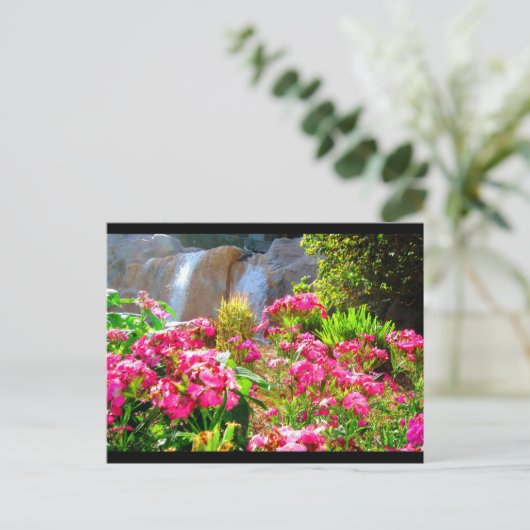 Roze bloemen en waterval briefkaart (Staand voorkant)