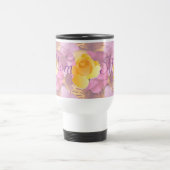 Roze bloemen Gele rozen Mam Travel Mug Reisbeker (Center)