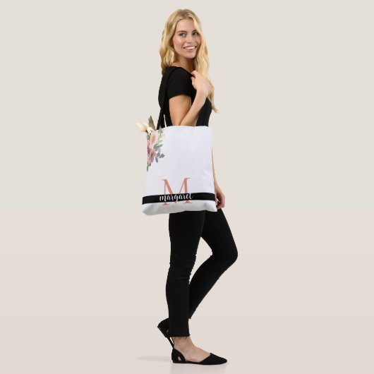 Roze Bloemen Gepersonaliseerde Monogram Modern Ele Tote Bag (Op model)