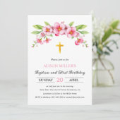 Roze bloemen gouden kruis doop en eerste verjaarda kaart (Staand voorkant)