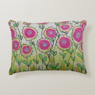 Roze bloemen groene bladeren accent kussen
