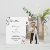 Roze Bloemen Groene Bruiloft Uitnodigingen met fot (Staand voorkant)