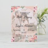 Roze Bloemen Huwelijksuitnodiging, gepersonaliseer Kaart (Staand voorkant)