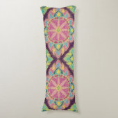 Roze bloemen in de tuin lichaamskussen (Voorkant Verticaal)