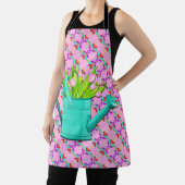 Roze bloemen in Turquoise Watering Can Schort (Insitu)