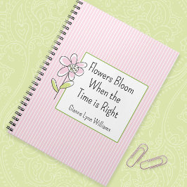 Roze Bloemen Inspirerend Quote Monogrammed Notitieboek