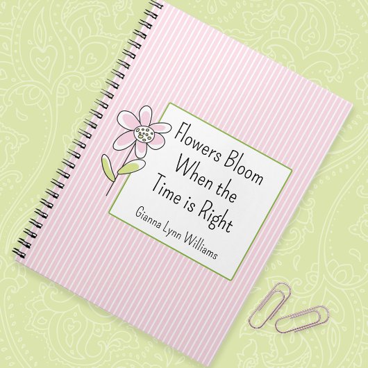 Roze Bloemen Inspirerend Quote Monogrammed Notitieboek