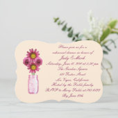 Roze bloemen Mason Jar Rehearsal Dinner Invitation Kaart (Staand voorkant)