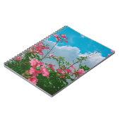 Roze Bloemen Onder Blauwe Hemel Met Wolken - Natuu Notitieboek (Linkerzijde)