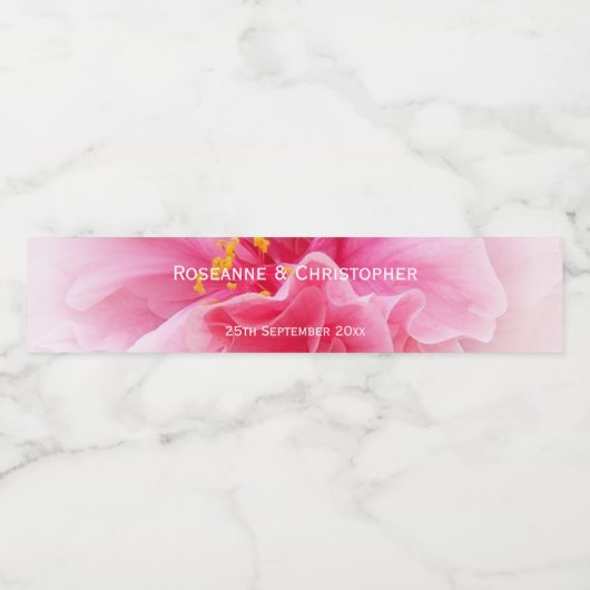 Roze Bloemen Ontwerp Wedding Waterfles Etiket (Enkel label)