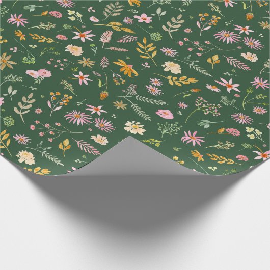 Roze Bloemen op Groene Achtergrond Gift Wrap Cadeaupapier (Hoek)