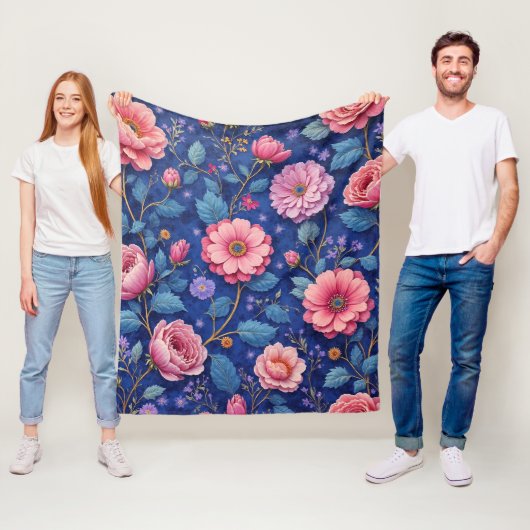 Roze Bloemen op Levendig Blauw Fleece Deken (In situ)