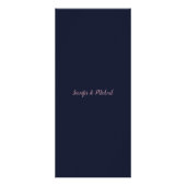 Roze bloemen op marineblauwe trouw | Menu (Achterkant)