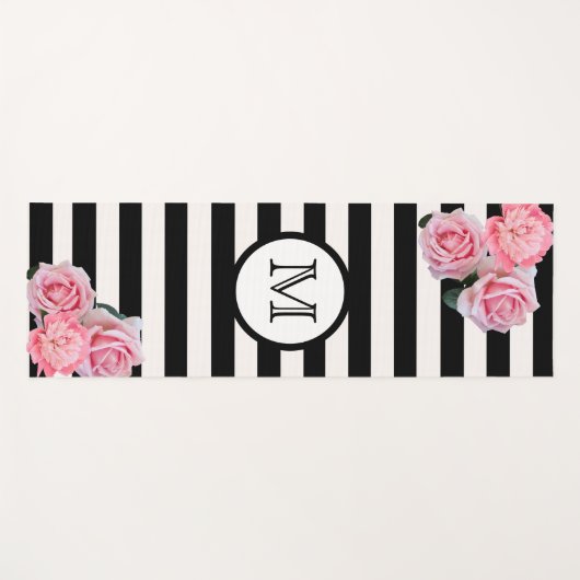 Roze bloemen op monogram zwarte witte strepen yogamat (Voorkant (horizontaal))