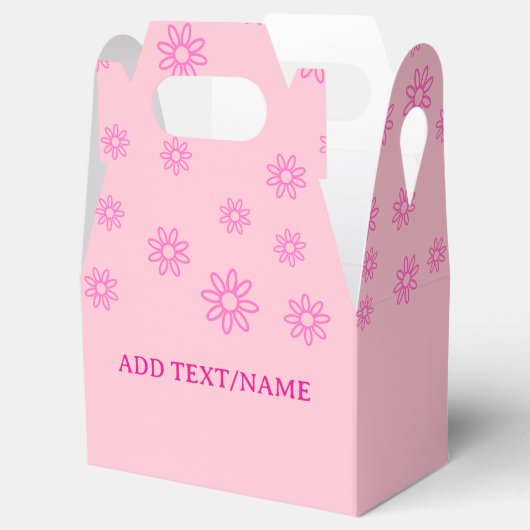 Roze bloemen op pastel roze bedankdoosjes (Geopend)