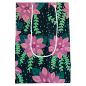 Roze bloemen op zwart medium cadeauzakje (Achterkant)