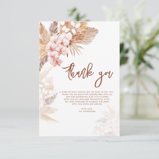 Roze Bloemen Pampas Grass Script Baby shower Bedankkaart (Staand voorkant)