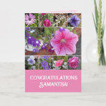 Roze bloemen Roos Petunia Daisy Birthday Ca Kaart<br><div class="desc">Roze bloemen foto-Rozen in Daisies Birthday Card,  met volledig aanpasbare naam. Stuur een kaart met de kleuren,  vorm en schoonheid van de natuur. Een kleine glimlach op een kaart!</div>