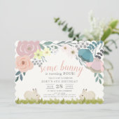 Roze Bloemen Sommige Bunny Girl Verjaardag Kaart (Staand voorkant)