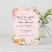 Roze Bloemen Teacup Bruids Douche Uitnodiging (Staand voorkant)