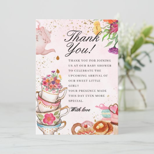 Roze Bloemen theefeest Baby is Brouwen baby shower Bedankkaart (Staand voorkant)