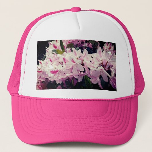 Roze bloemen trucker pet (Voorkant)